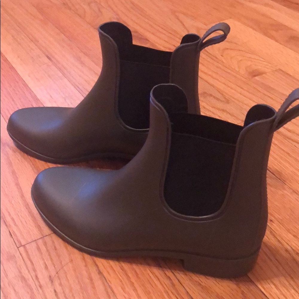 Rain boots
